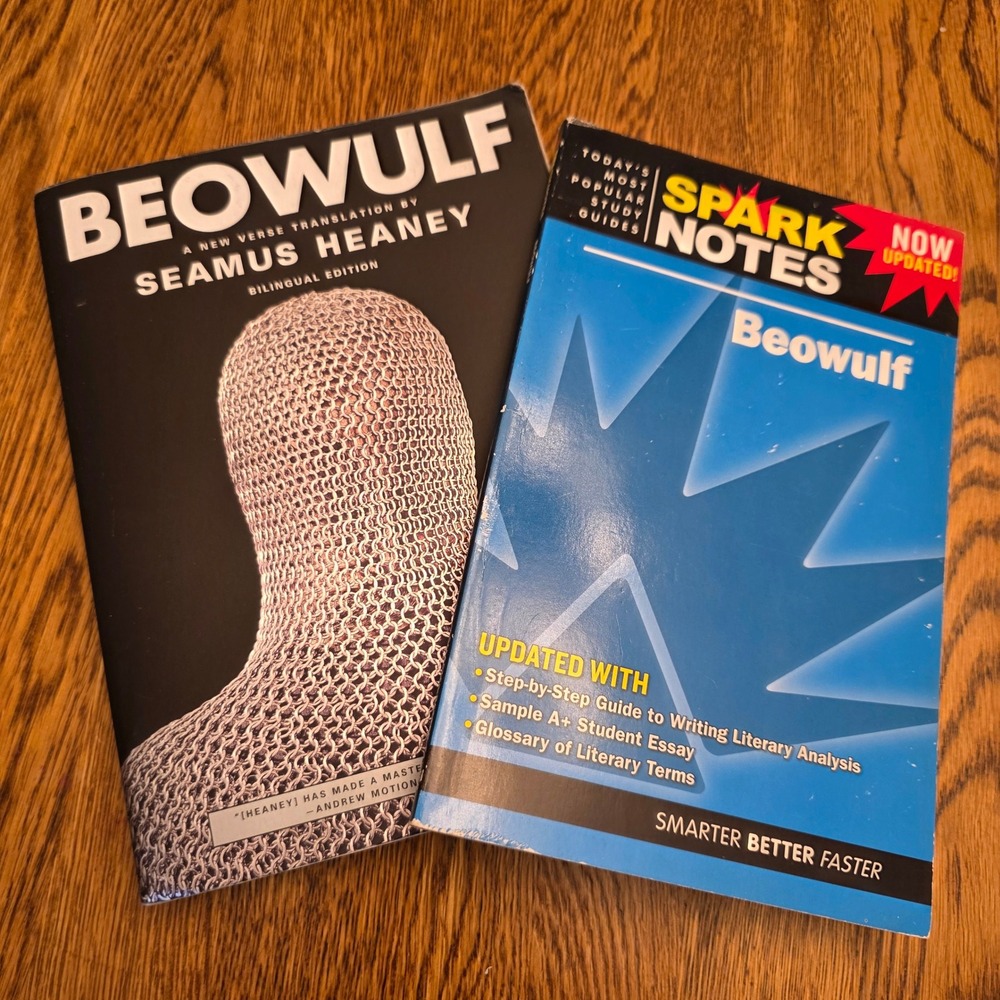 Beowulf‎ with Spark Notes Set Seamus Heaney Bilingual Edition Paperback Norton